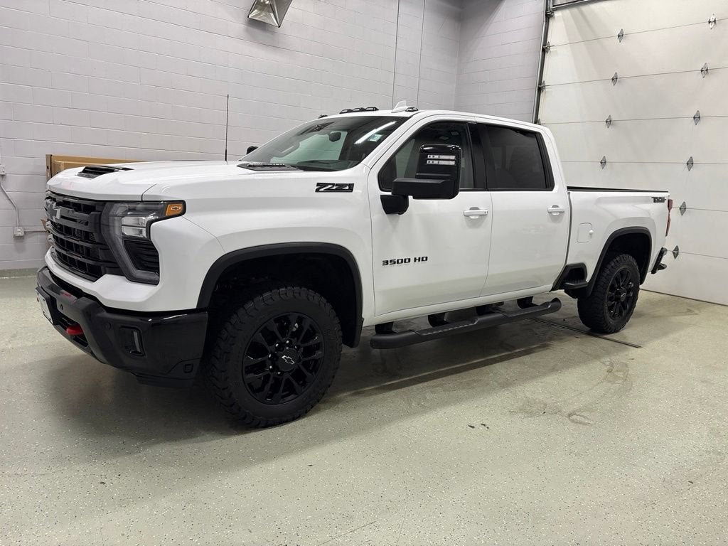 2025 Chevrolet Silverado 3500 HD LTZ