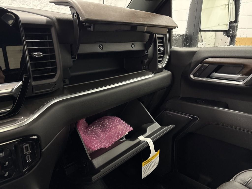2026 Chevrolet Silverado 3500 HD High Country Crew Cab Standard Box 4WD
