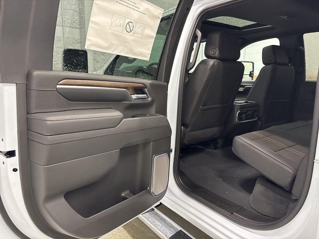 2026 Chevrolet Silverado 3500 HD High Country Crew Cab Standard Box 4WD