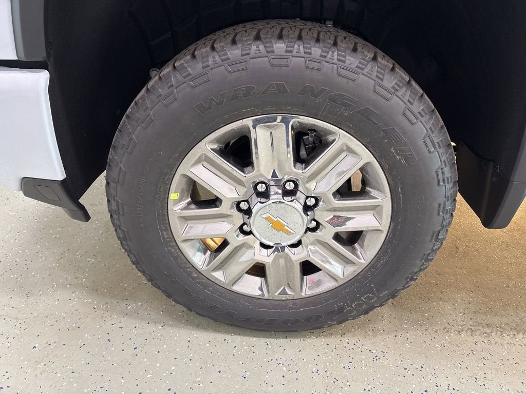 2026 Chevrolet Silverado 3500 HD High Country Crew Cab Standard Box 4WD