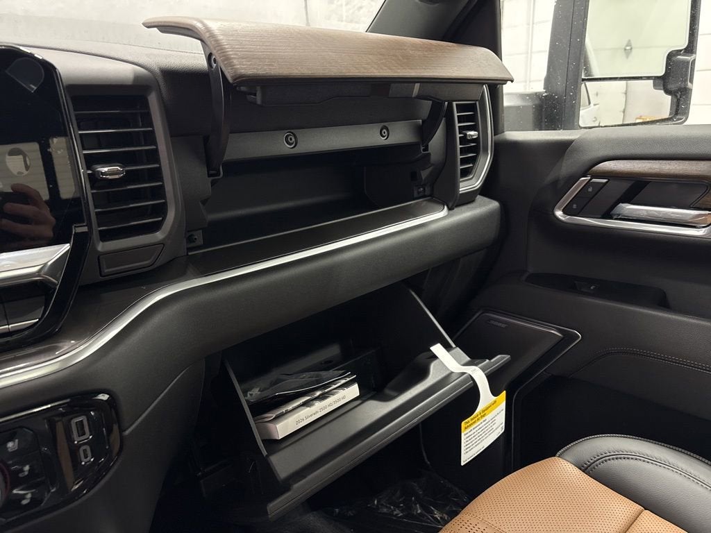 2026 Chevrolet Silverado 3500 HD High Country Crew Cab Standard Box 4WD
