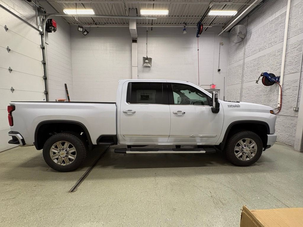 2026 Chevrolet Silverado 3500 HD High Country Crew Cab Standard Box 4WD