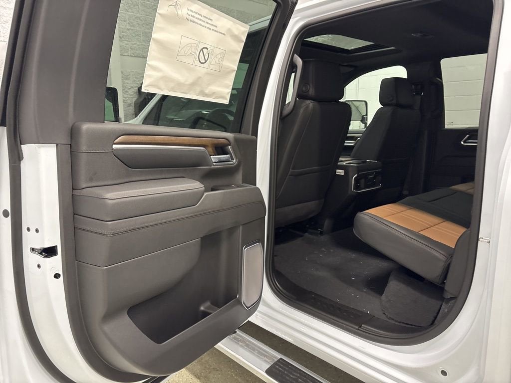 2026 Chevrolet Silverado 3500 HD High Country Crew Cab Standard Box 4WD