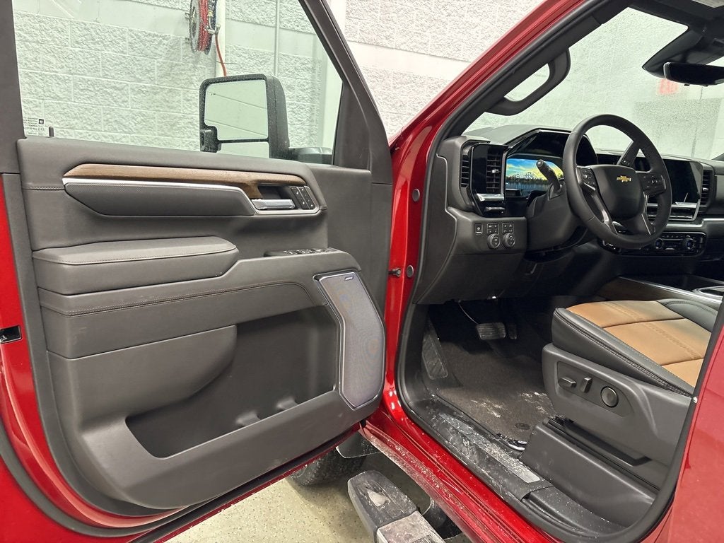 2026 Chevrolet Silverado 3500 HD High Country Crew Cab Standard Box 4WD