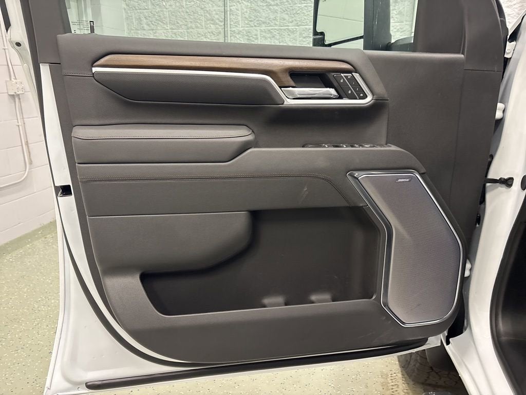 2026 Chevrolet Silverado 3500 HD High Country Crew Cab Standard Box 4WD