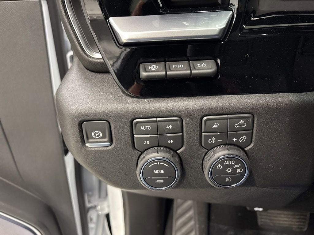 2026 Chevrolet Silverado 3500 HD High Country Crew Cab Standard Box 4WD