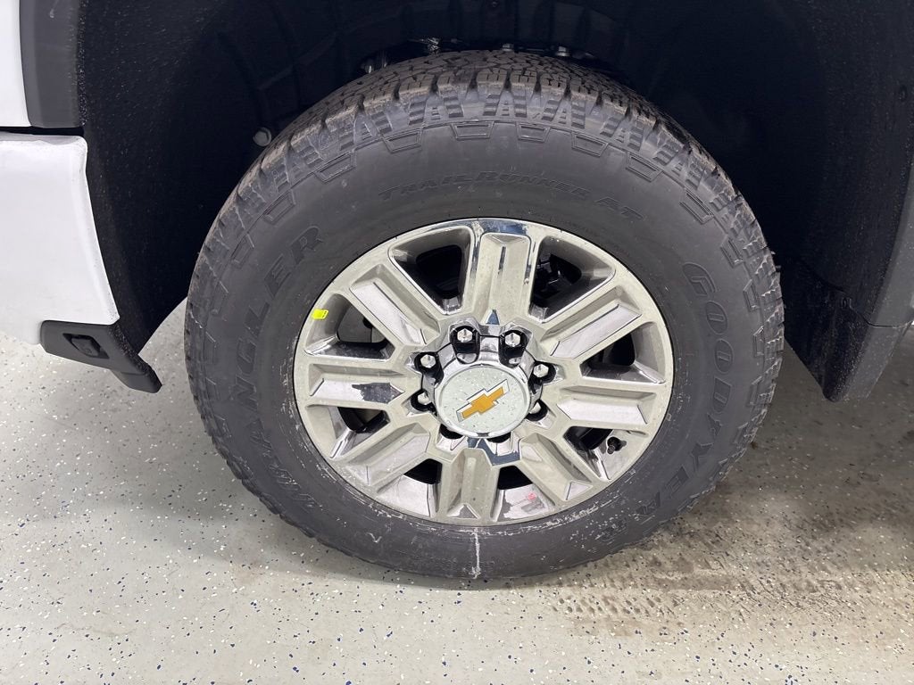 2026 Chevrolet Silverado 3500 HD High Country Crew Cab Standard Box 4WD