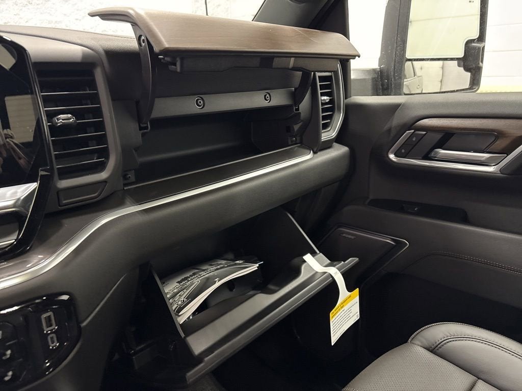 2026 Chevrolet Silverado 3500 HD High Country Crew Cab Standard Box 4WD