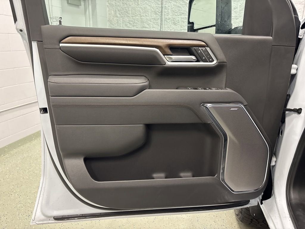 2026 Chevrolet Silverado 3500 HD High Country Crew Cab Standard Box 4WD