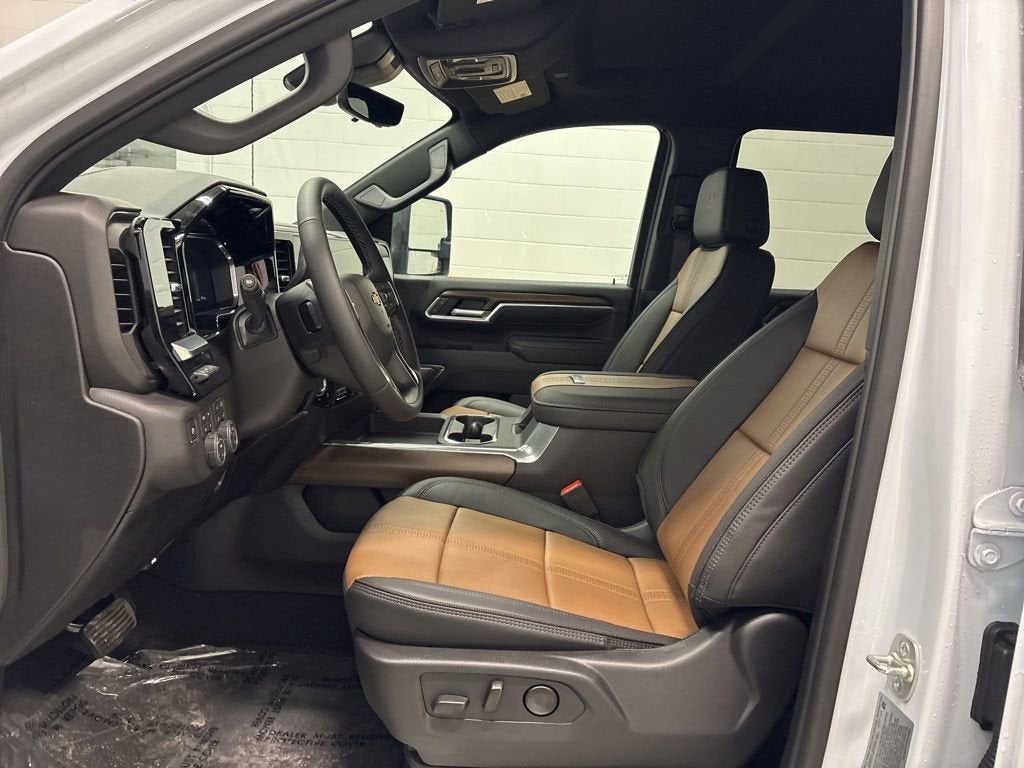 2026 Chevrolet Silverado 3500 HD High Country Crew Cab Standard Box 4WD