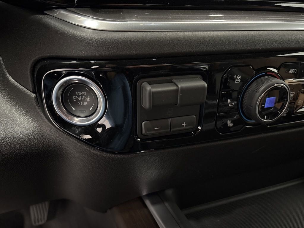 2026 Chevrolet Silverado 3500 HD High Country Crew Cab Standard Box 4WD