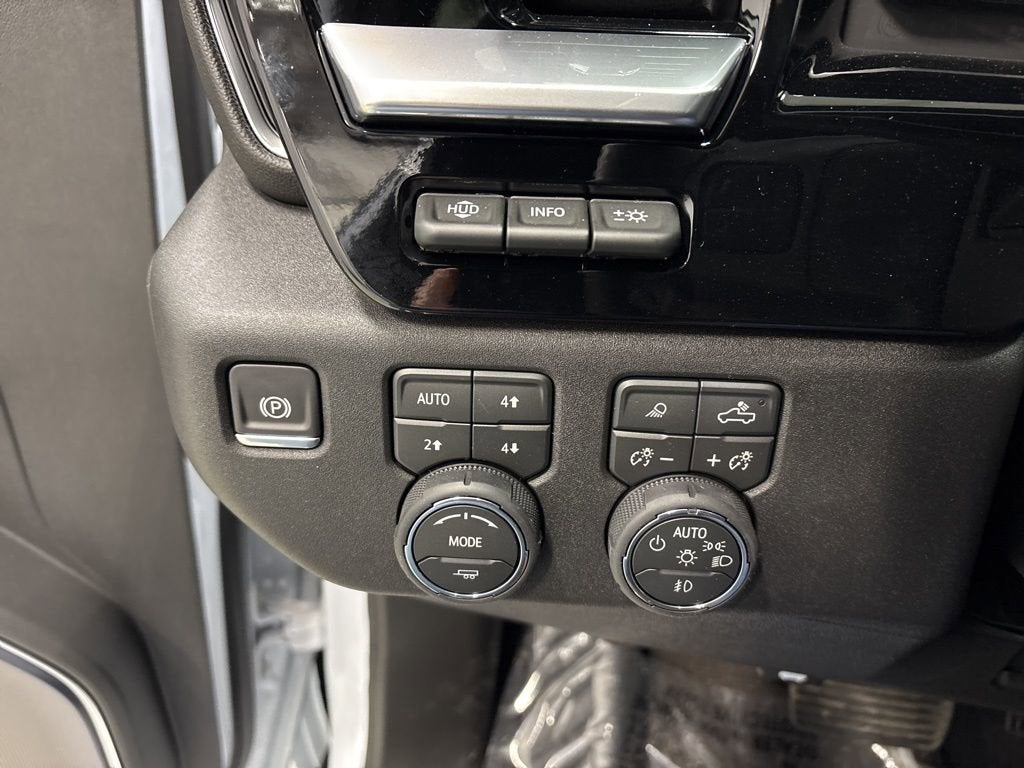 2026 Chevrolet Silverado 3500 HD High Country Crew Cab Standard Box 4WD