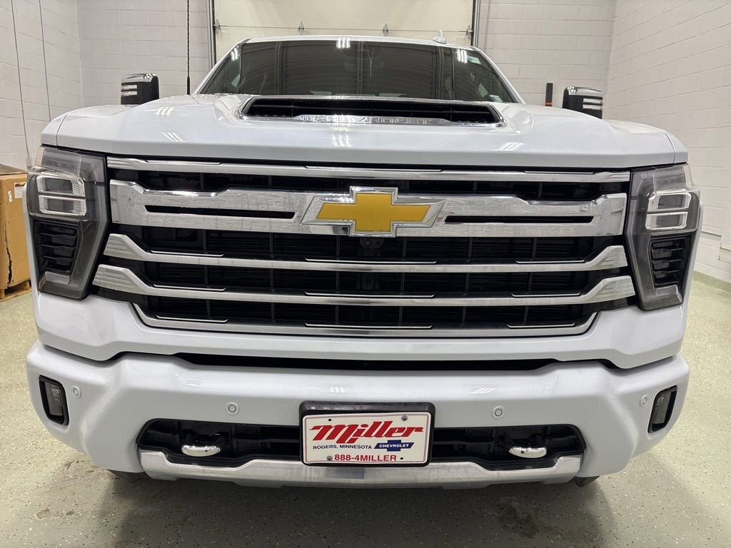 2026 Chevrolet Silverado 3500 HD High Country Crew Cab Standard Box 4WD