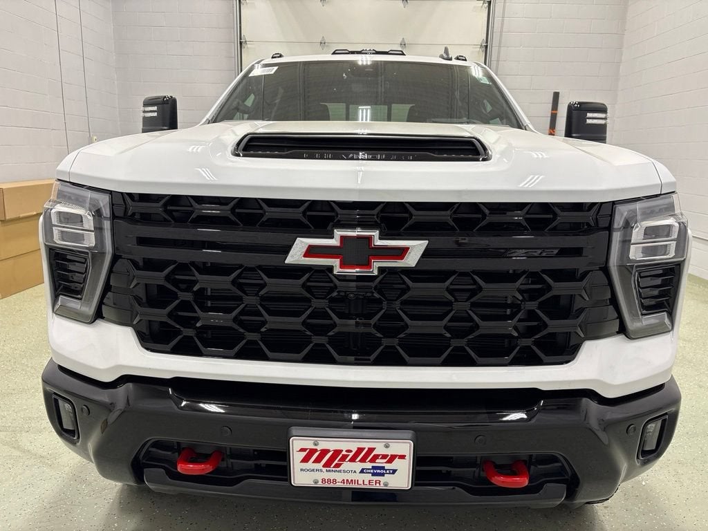 2026 Chevrolet Silverado 2500 HD ZR2 Crew Cab Standard Box 4WD