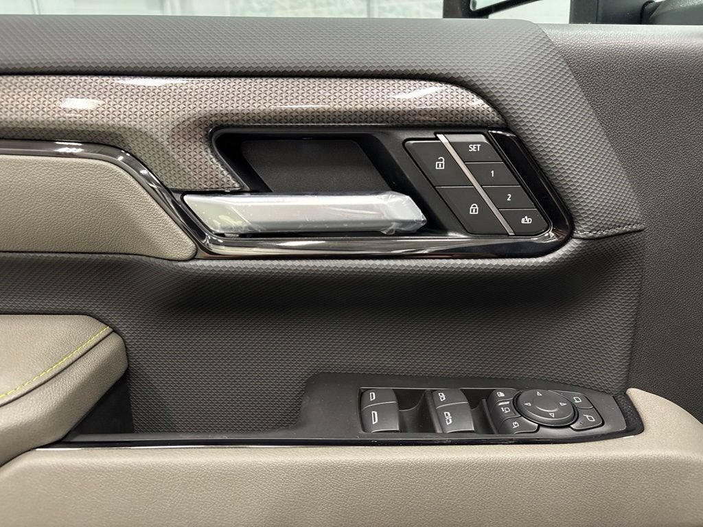 2026 Chevrolet Silverado 2500 HD ZR2 Crew Cab Standard Box 4WD
