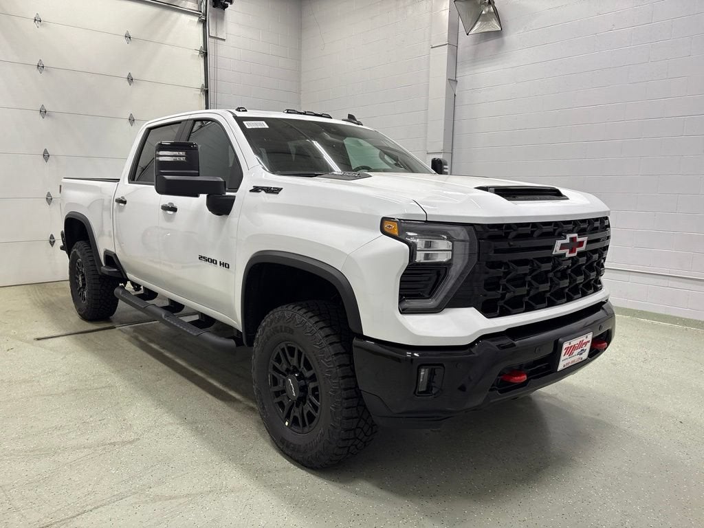 2026 Chevrolet Silverado 2500 HD ZR2 Crew Cab Standard Box 4WD
