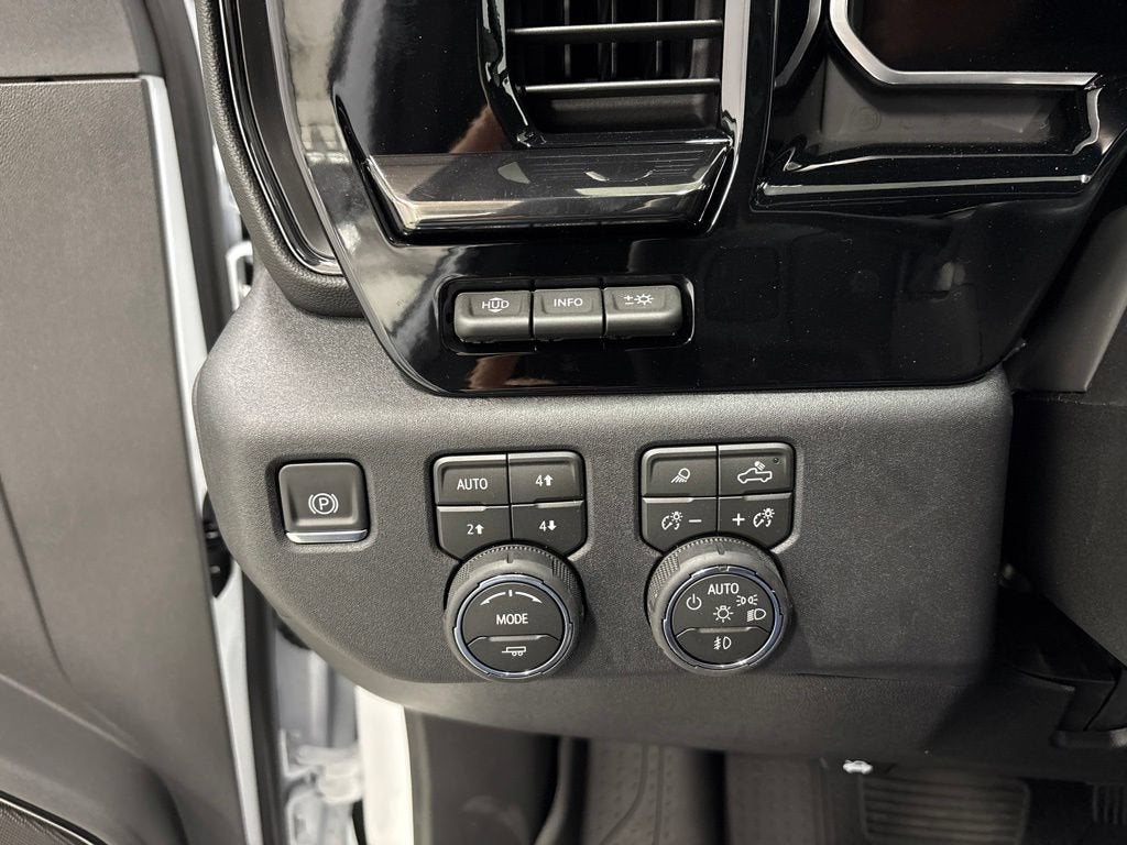 2026 Chevrolet Silverado 2500 HD ZR2 Crew Cab Standard Box 4WD