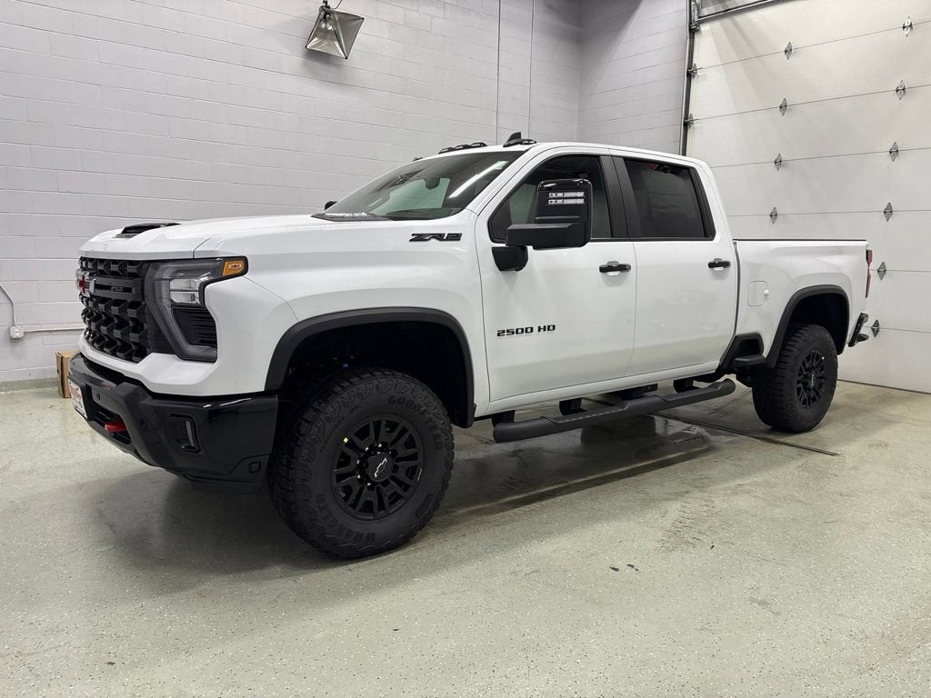 2026 Chevrolet Silverado 2500 HD ZR2 Crew Cab Standard Box 4WD