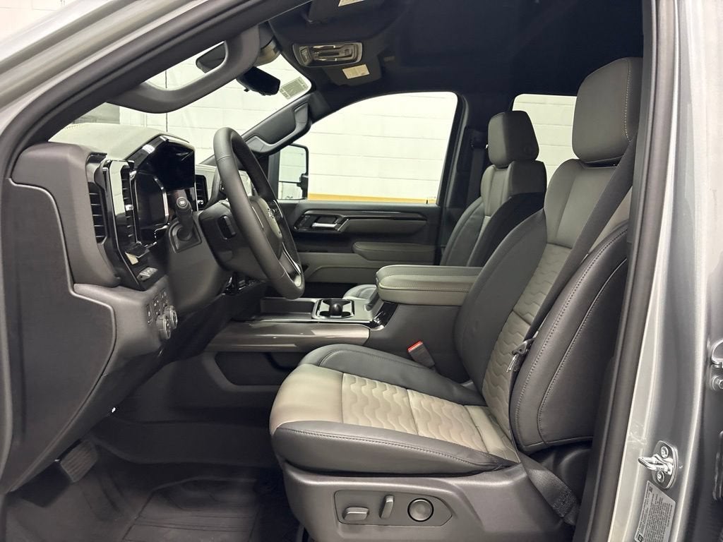 2026 Chevrolet Silverado 2500 HD ZR2 Crew Cab Standard Box 4WD