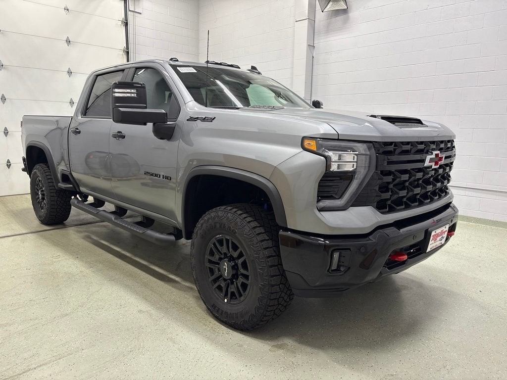2026 Chevrolet Silverado 2500 HD ZR2 Crew Cab Standard Box 4WD