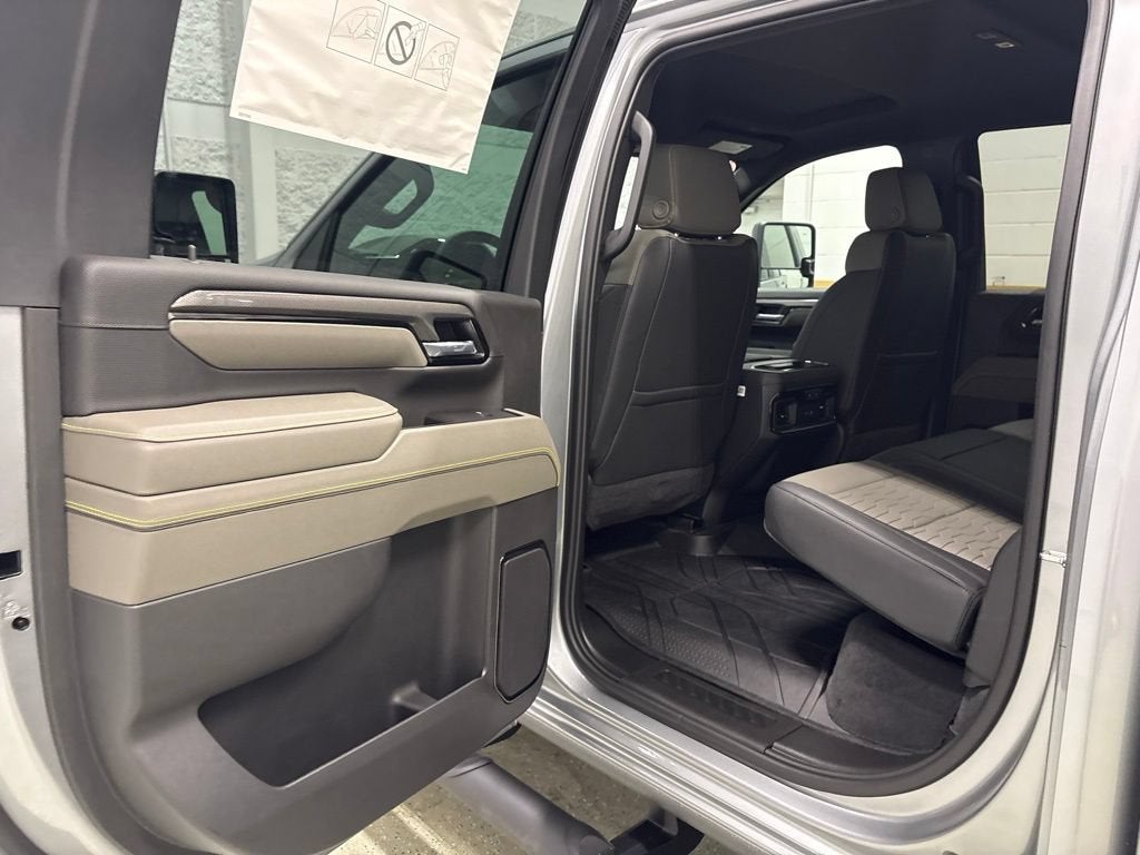 2026 Chevrolet Silverado 2500 HD ZR2 Crew Cab Standard Box 4WD
