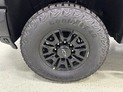 2026 Chevrolet Silverado 2500 HD ZR2 Crew Cab Standard Box 4WD