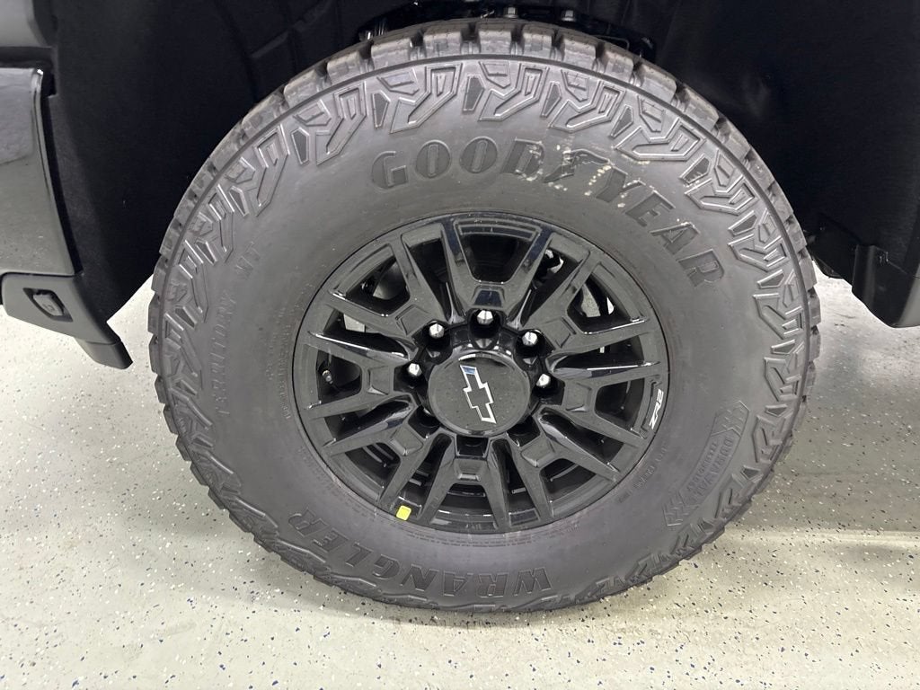 2026 Chevrolet Silverado 2500 HD ZR2 Crew Cab Standard Box 4WD