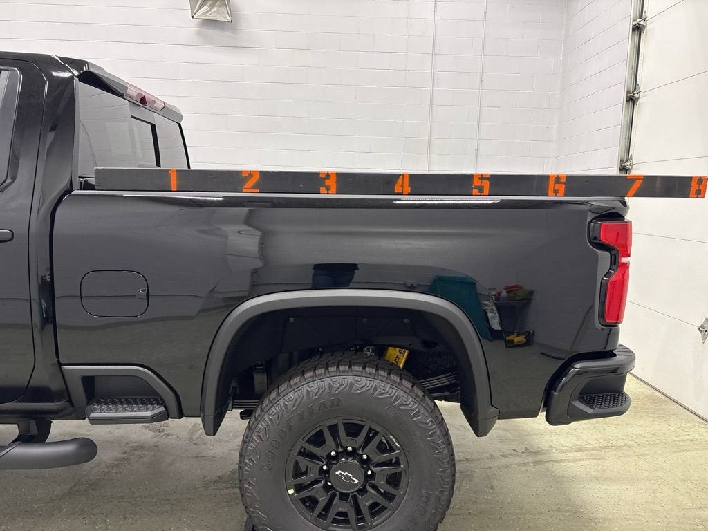 2026 Chevrolet Silverado 2500 HD ZR2 Crew Cab Standard Box 4WD