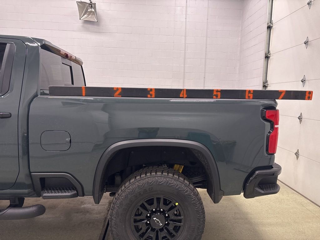 2026 Chevrolet Silverado 2500 HD ZR2 Crew Cab Standard Box 4WD