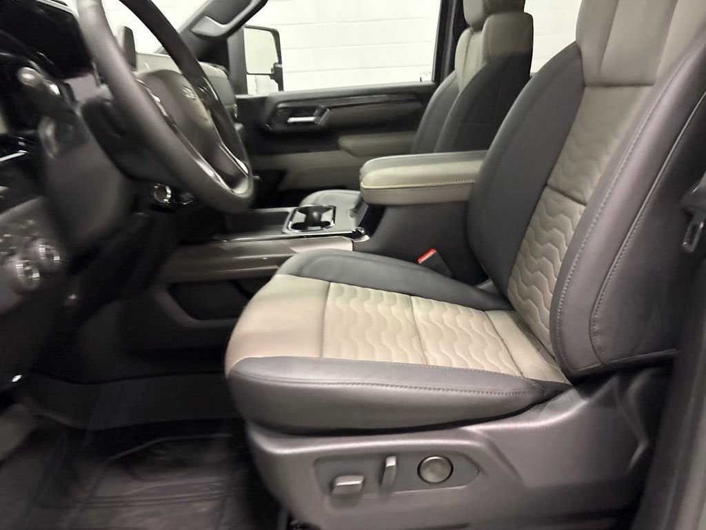 2026 Chevrolet Silverado 2500 HD ZR2 Crew Cab Standard Box 4WD