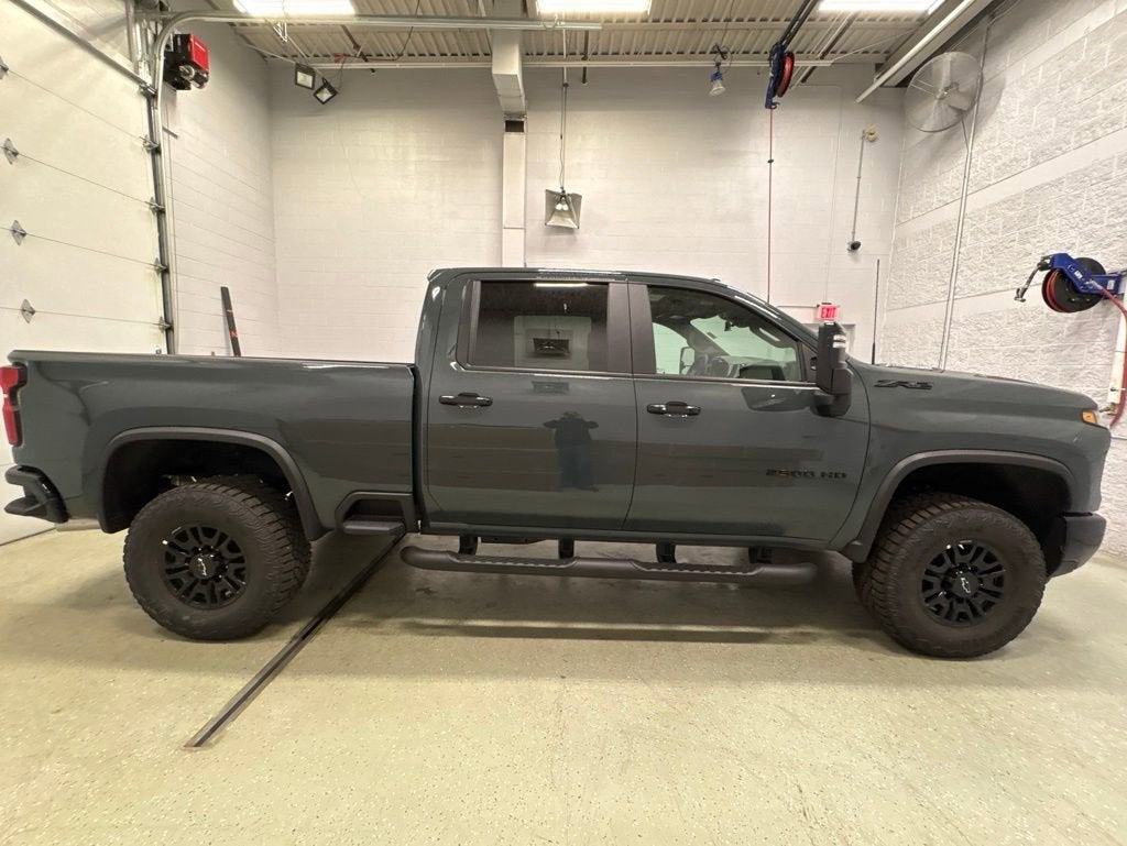 2026 Chevrolet Silverado 2500 HD ZR2 Crew Cab Standard Box 4WD