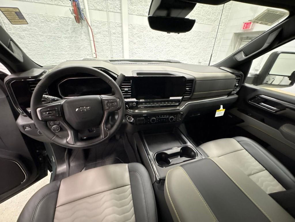 2026 Chevrolet Silverado 2500 HD ZR2 Crew Cab Standard Box 4WD
