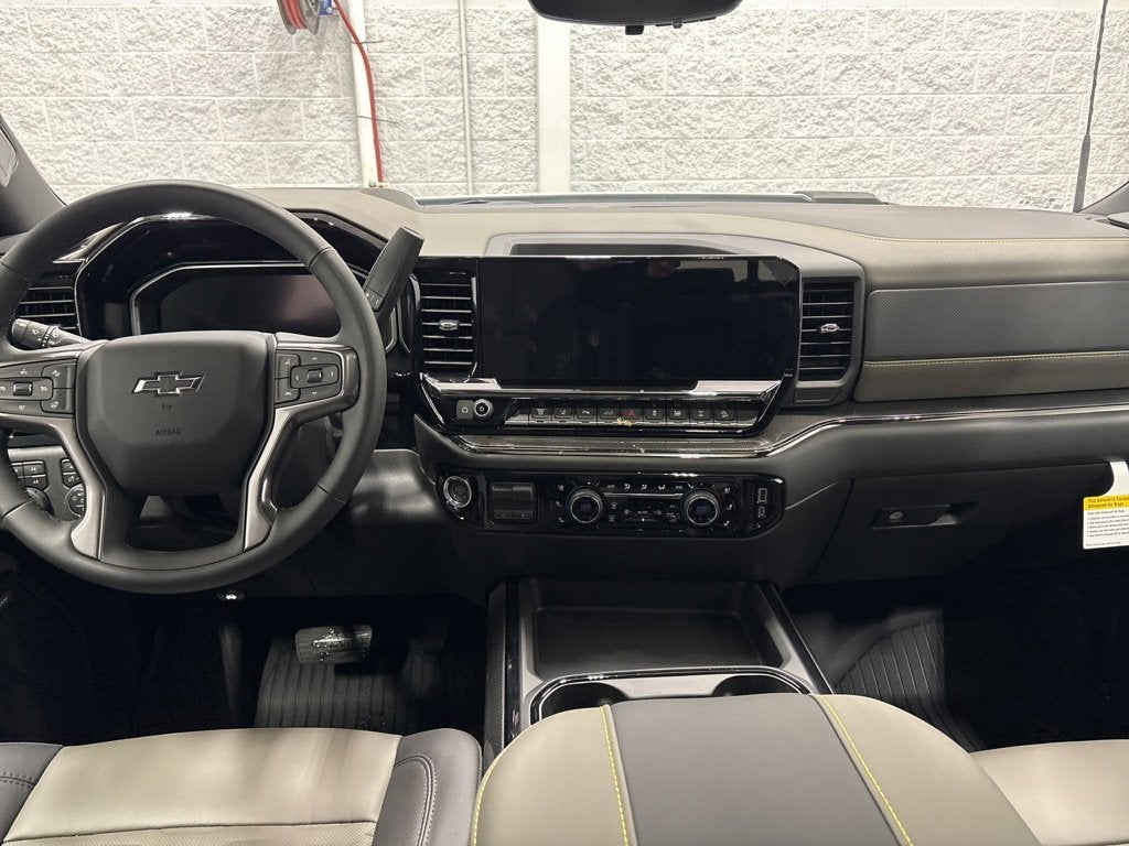 2026 Chevrolet Silverado 2500 HD ZR2 Crew Cab Standard Box 4WD