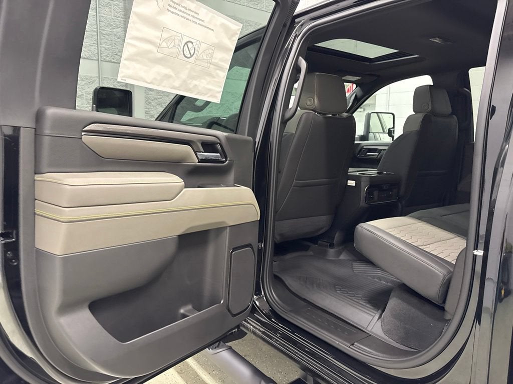 2026 Chevrolet Silverado 2500 HD ZR2 Crew Cab Standard Box 4WD