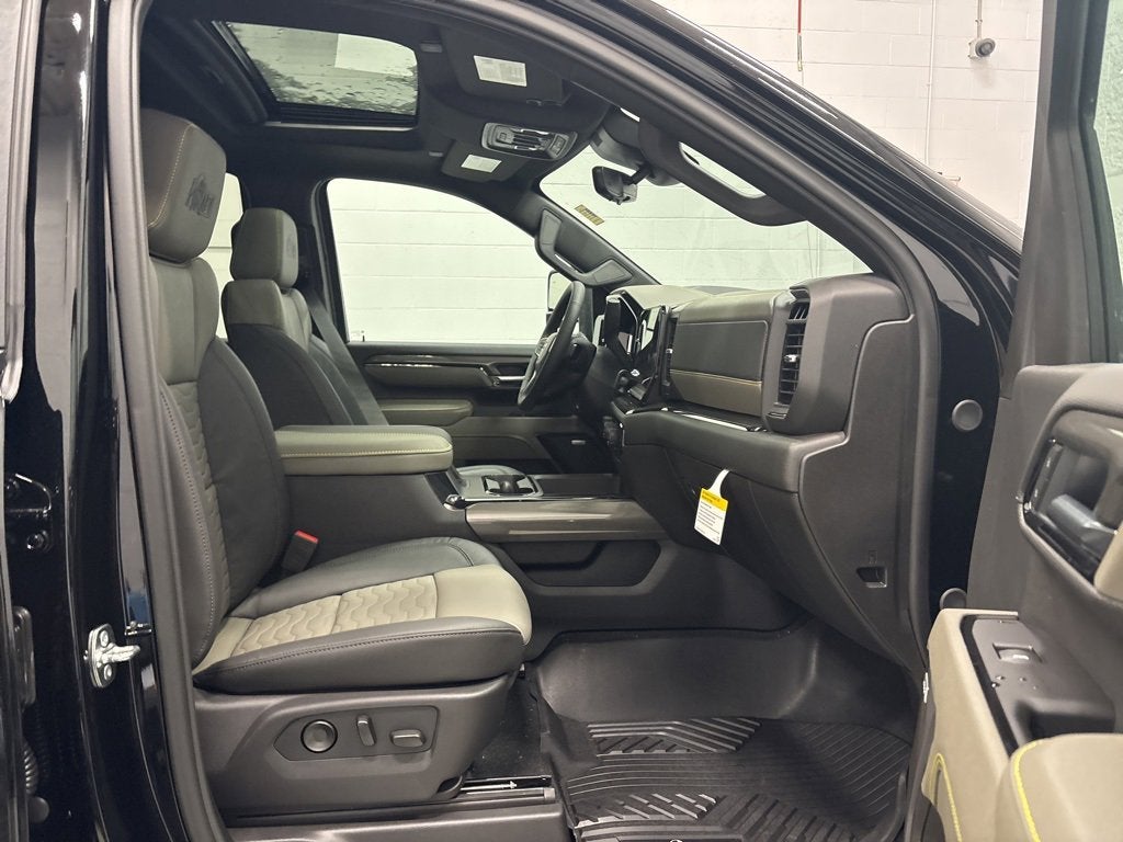 2026 Chevrolet Silverado 2500 HD ZR2 Crew Cab Standard Box 4WD