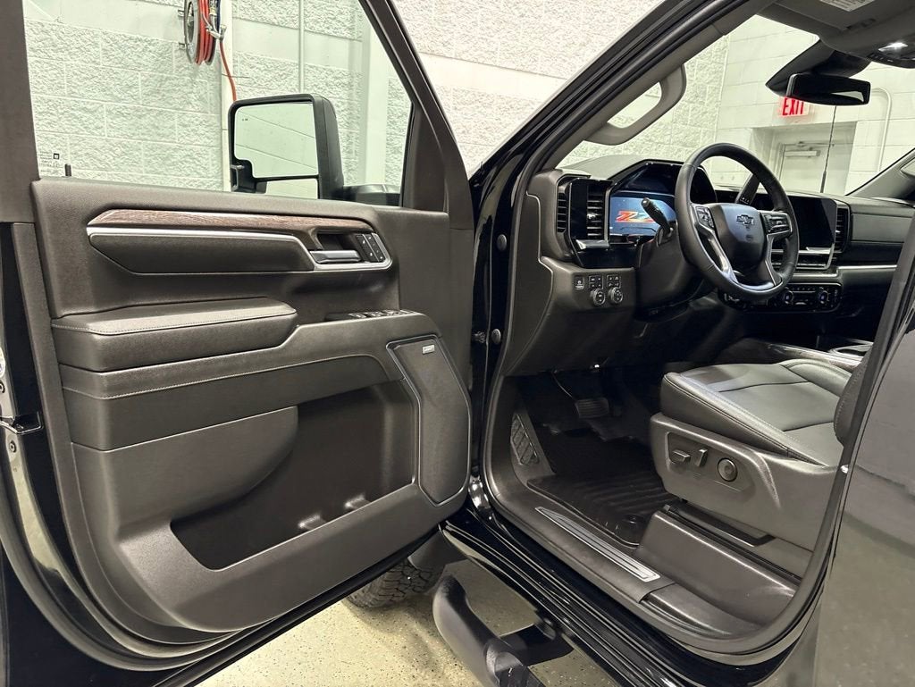 2024 Chevrolet Silverado 3500 HD LTZ