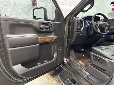 2022 Chevrolet Silverado 3500 HD High Country