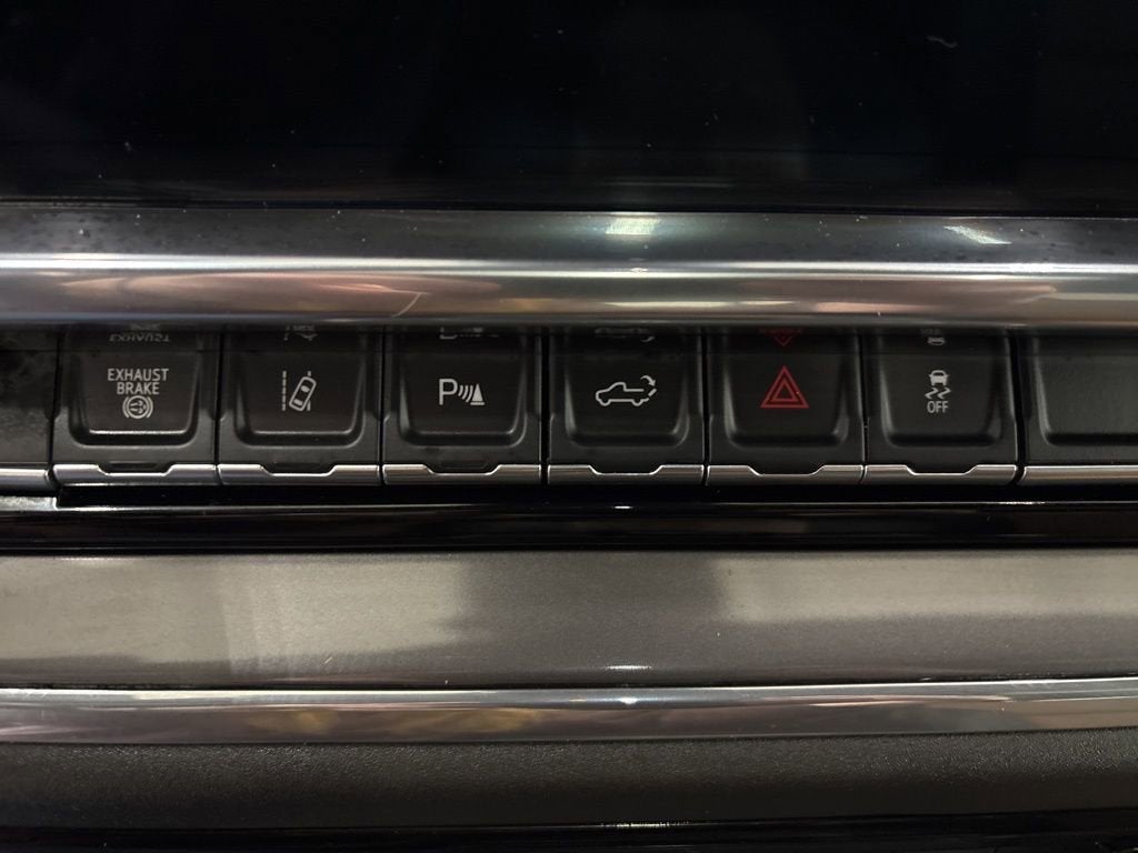 2024 Chevrolet Silverado 3500 HD High Country DRW