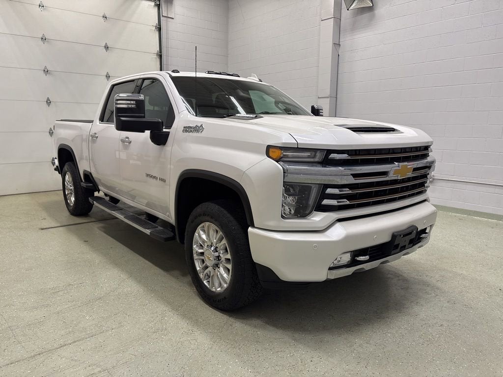 Used 2022 Chevrolet Silverado 3500HD High Country with VIN 1GC4YVEY8NF330821 for sale in Rogers, Minnesota
