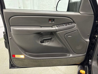 2004 Chevrolet Silverado 2500 HD LS