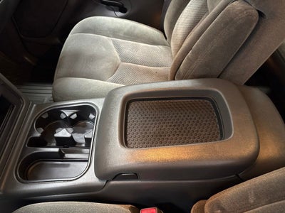2004 Chevrolet Silverado 2500 HD LS
