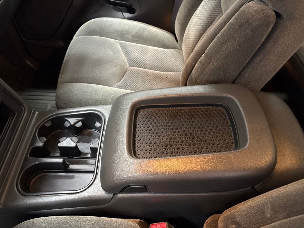 2004 Chevrolet Silverado 2500 HD LS