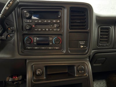 2004 Chevrolet Silverado 2500 HD LS
