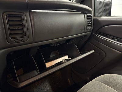 2004 Chevrolet Silverado 2500 HD LS