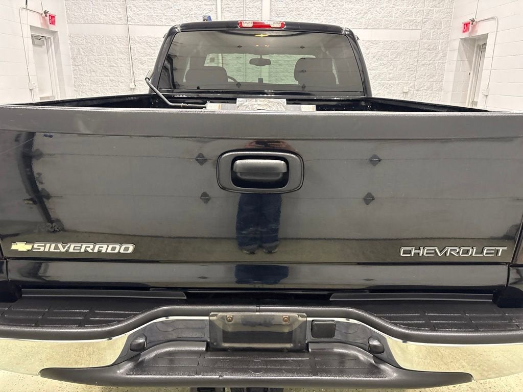 2004 Chevrolet Silverado 2500 HD LS
