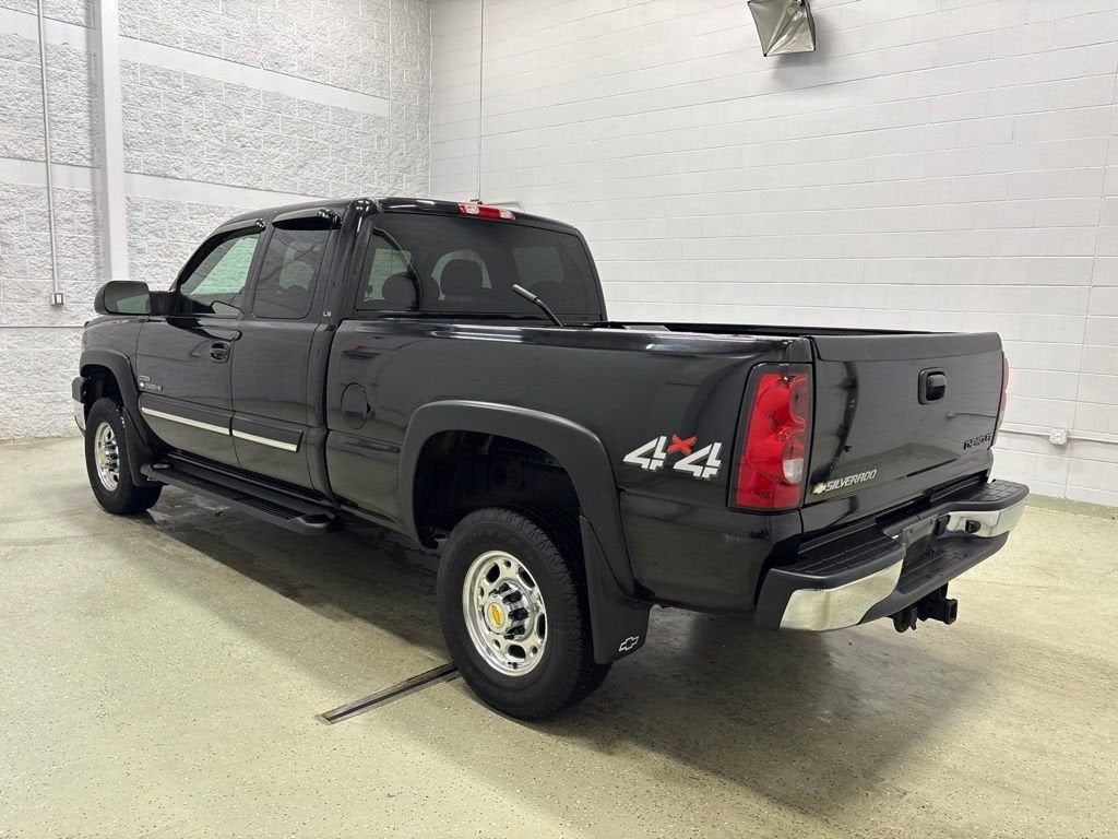 2004 Chevrolet Silverado 2500 HD LS