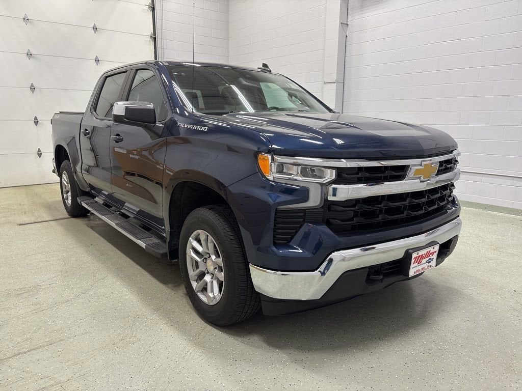 Used 2022 Chevrolet Silverado 1500 LT with VIN 1GCPDKEK0NZ628927 for sale in Rogers, Minnesota