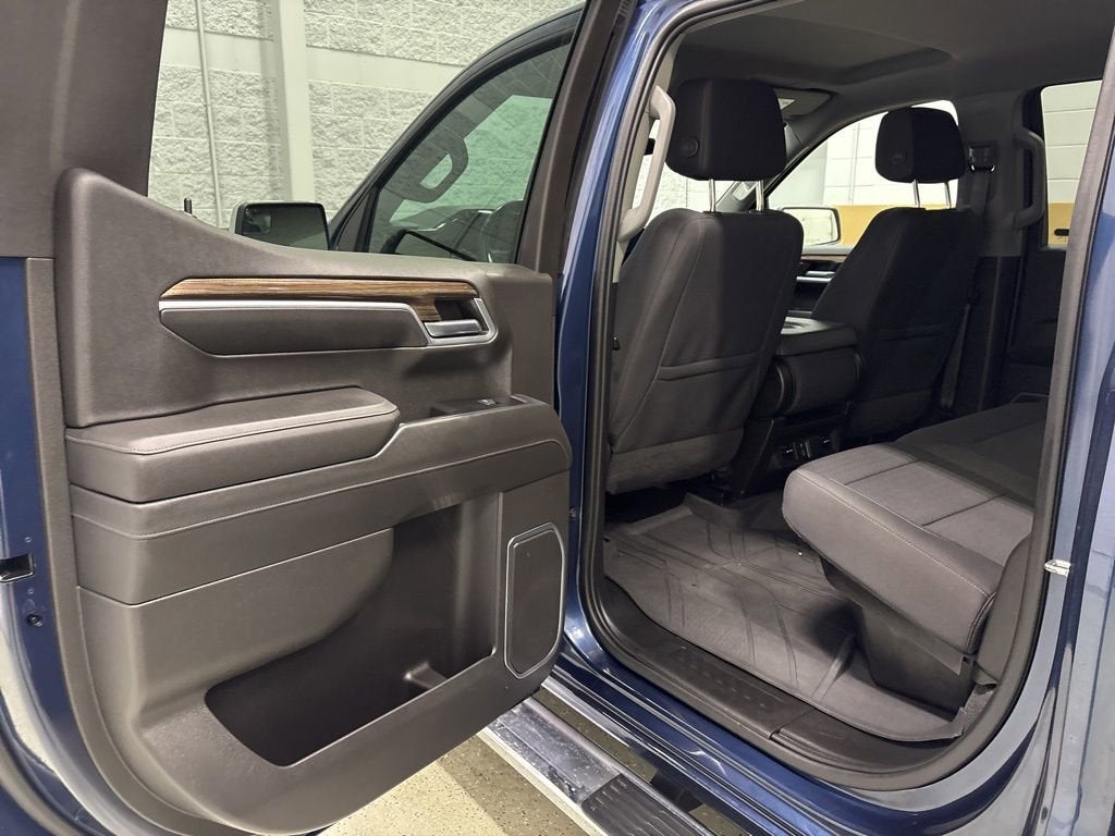 2022 Chevrolet Silverado 1500 LT (2FL)