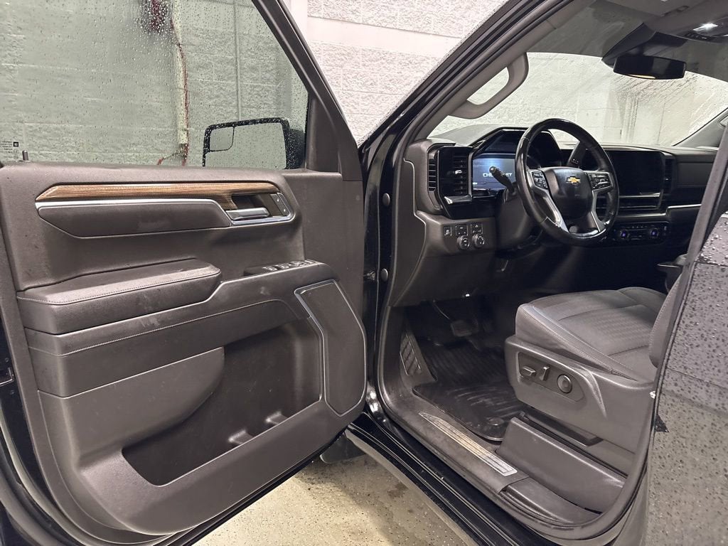 2023 Chevrolet Silverado 1500 LT (2FL)