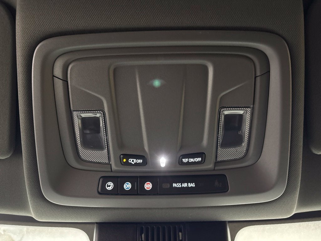 2026 Chevrolet Silverado 1500 Custom Crew Cab Short Box 4WD